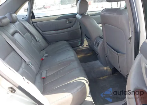 2000 Toyota Avalon Xls z USA, uszkodzony, nr VIN 4T1BF28B4YU083666